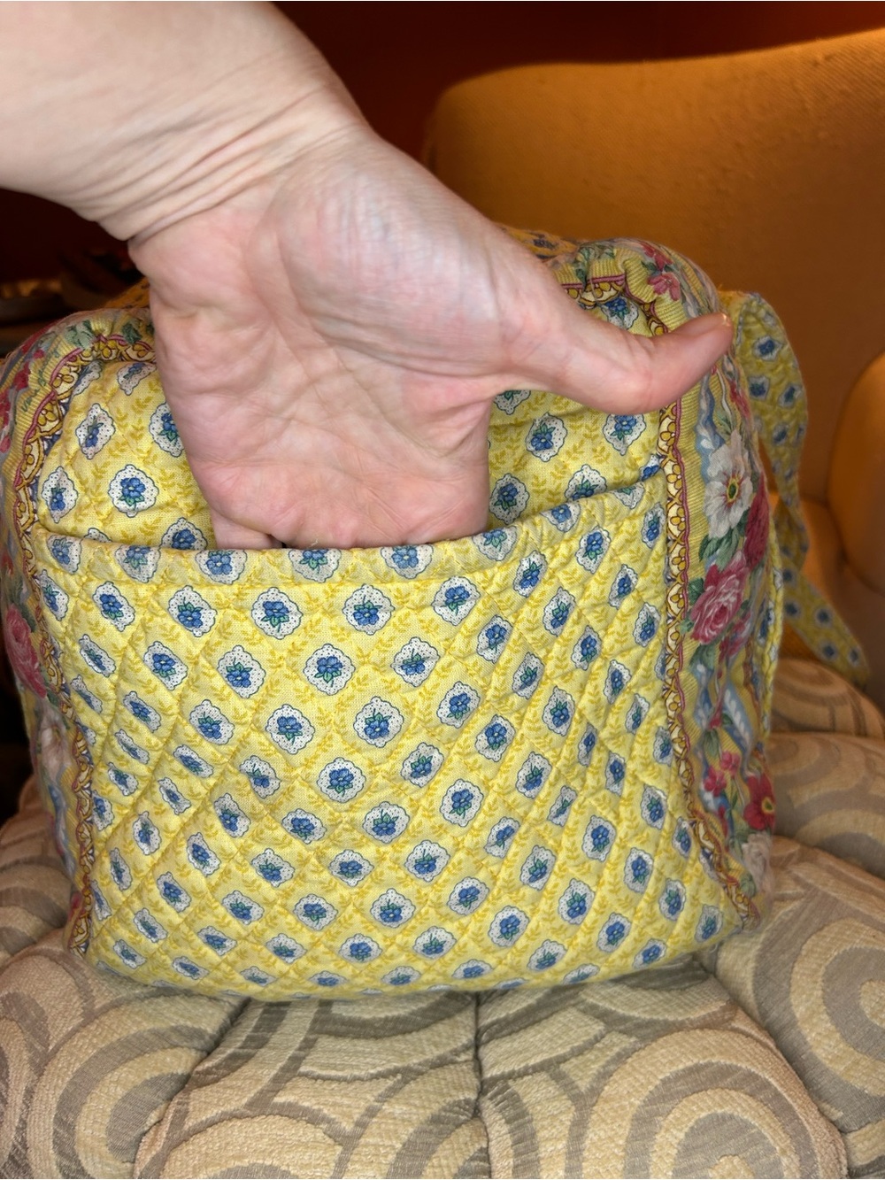 Vera Bradley “Elizabeth” pattern Quilted Duffle Bag - Picture 6 of 9